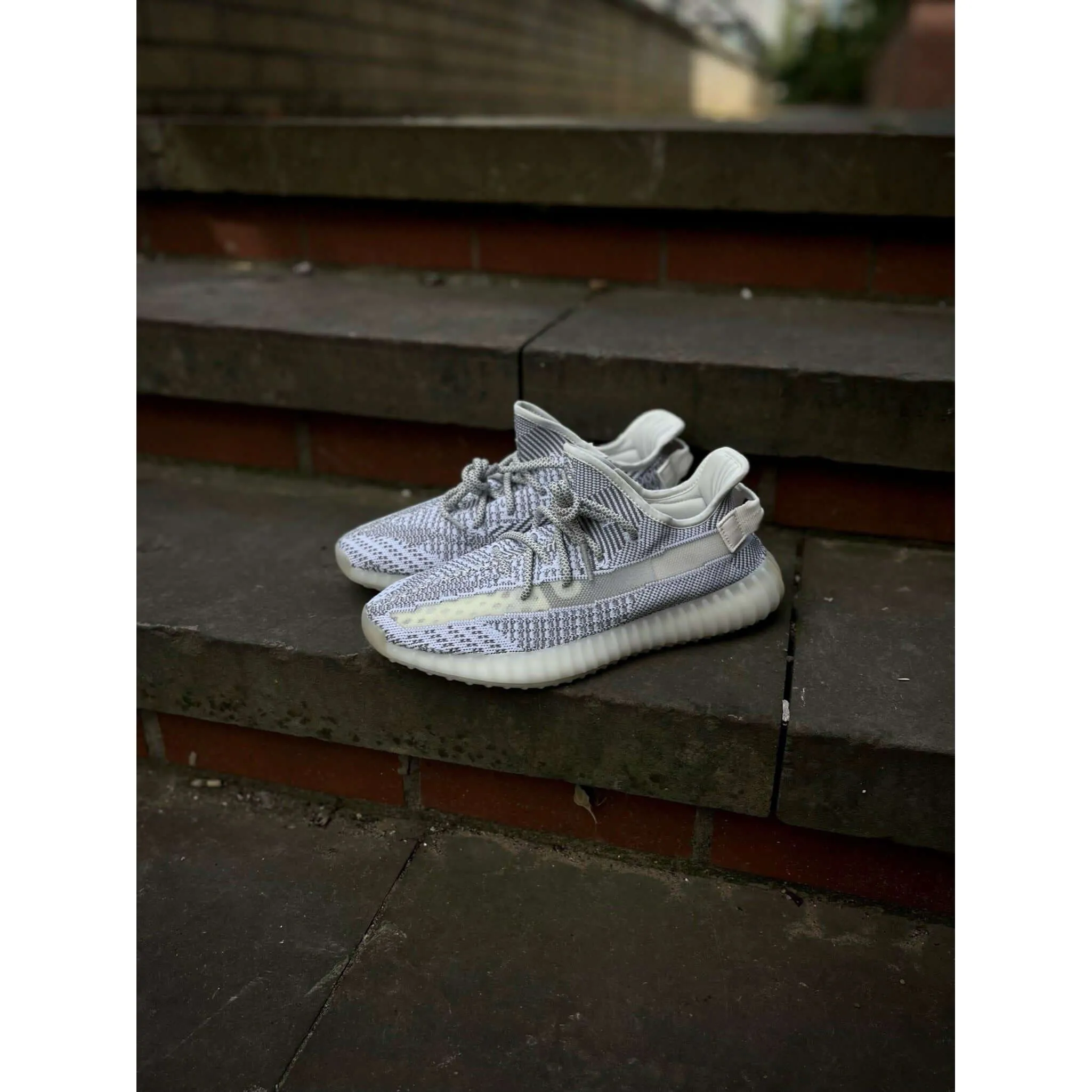 Adidas Yeezy Boost 350 V2 Static