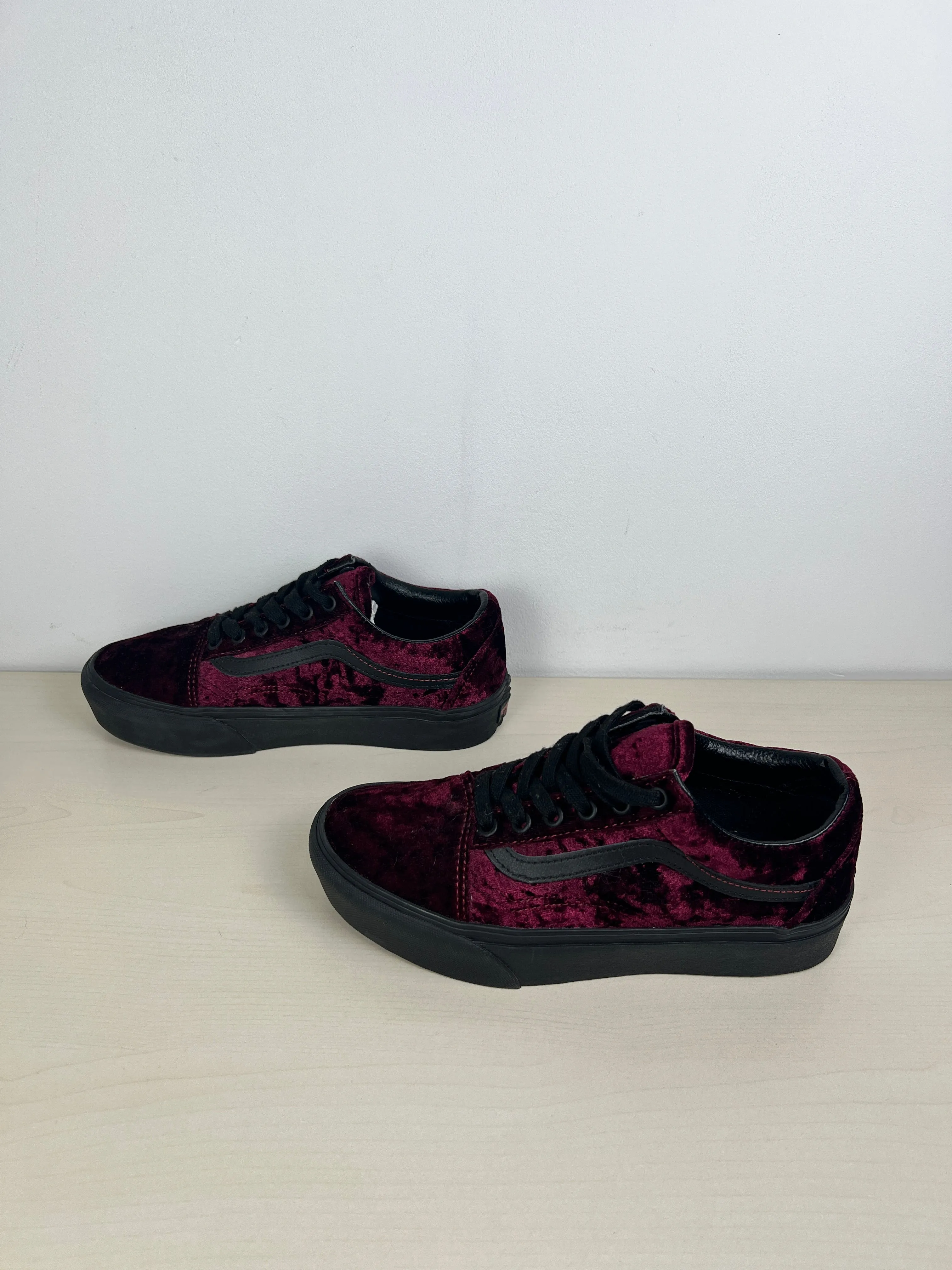 Black & Purple Shoes Heels Platform Vans, Size 7