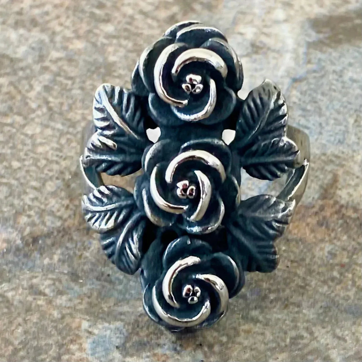 Ladies Ring - Morgan's Roses - R52