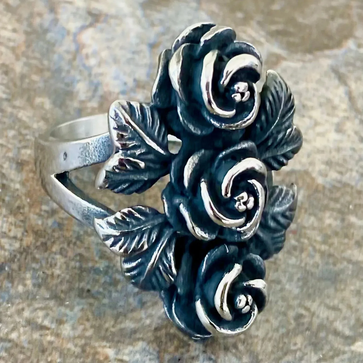 Ladies Ring - Morgan's Roses - R52