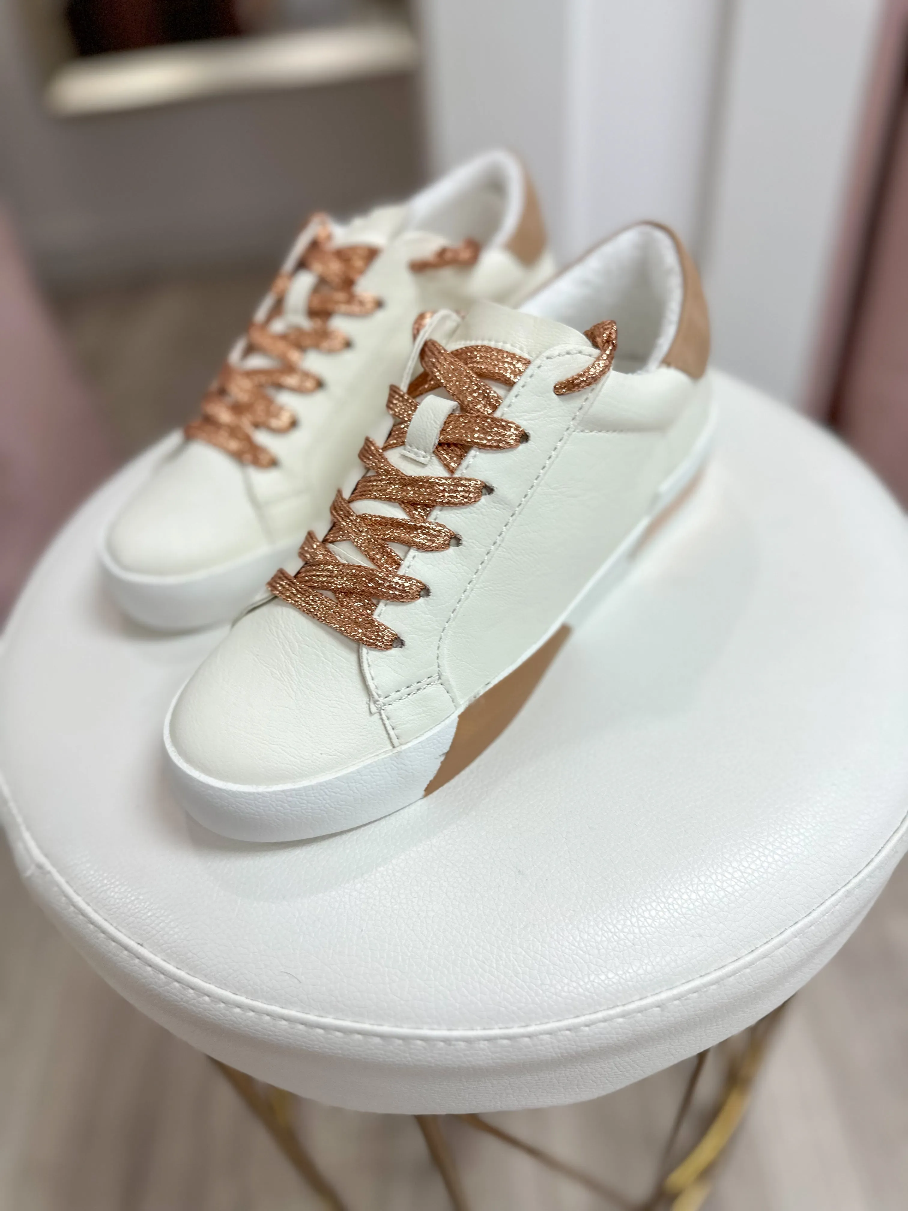 Mya Sneakers