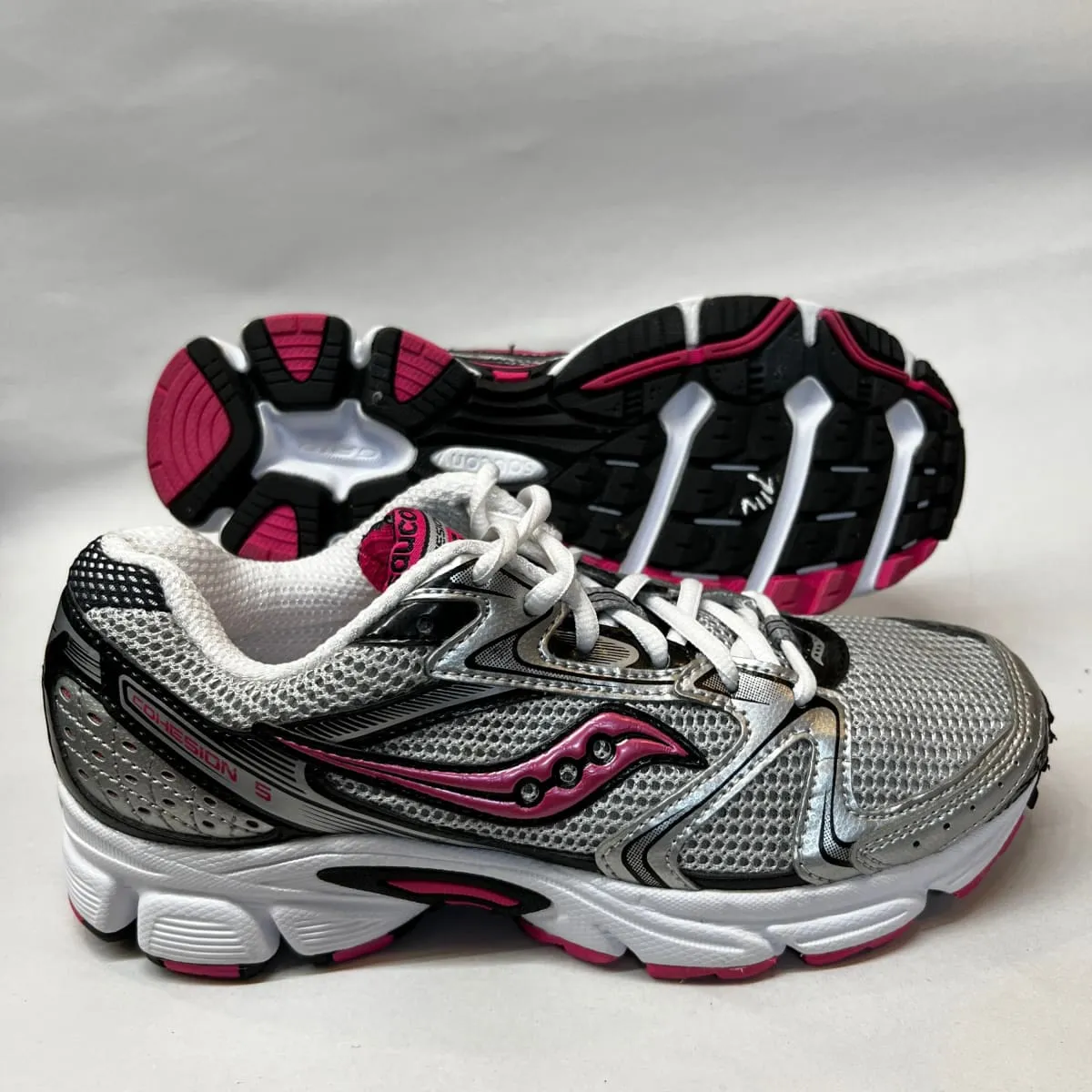 Saucony •Cohesion 5• Running Shoe • Silver/Black/Pink • 7.5 Wide - Preowned