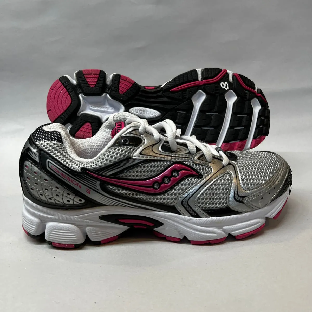 Saucony •Cohesion 5• Running Shoe • Silver/Black/Pink - Preowned