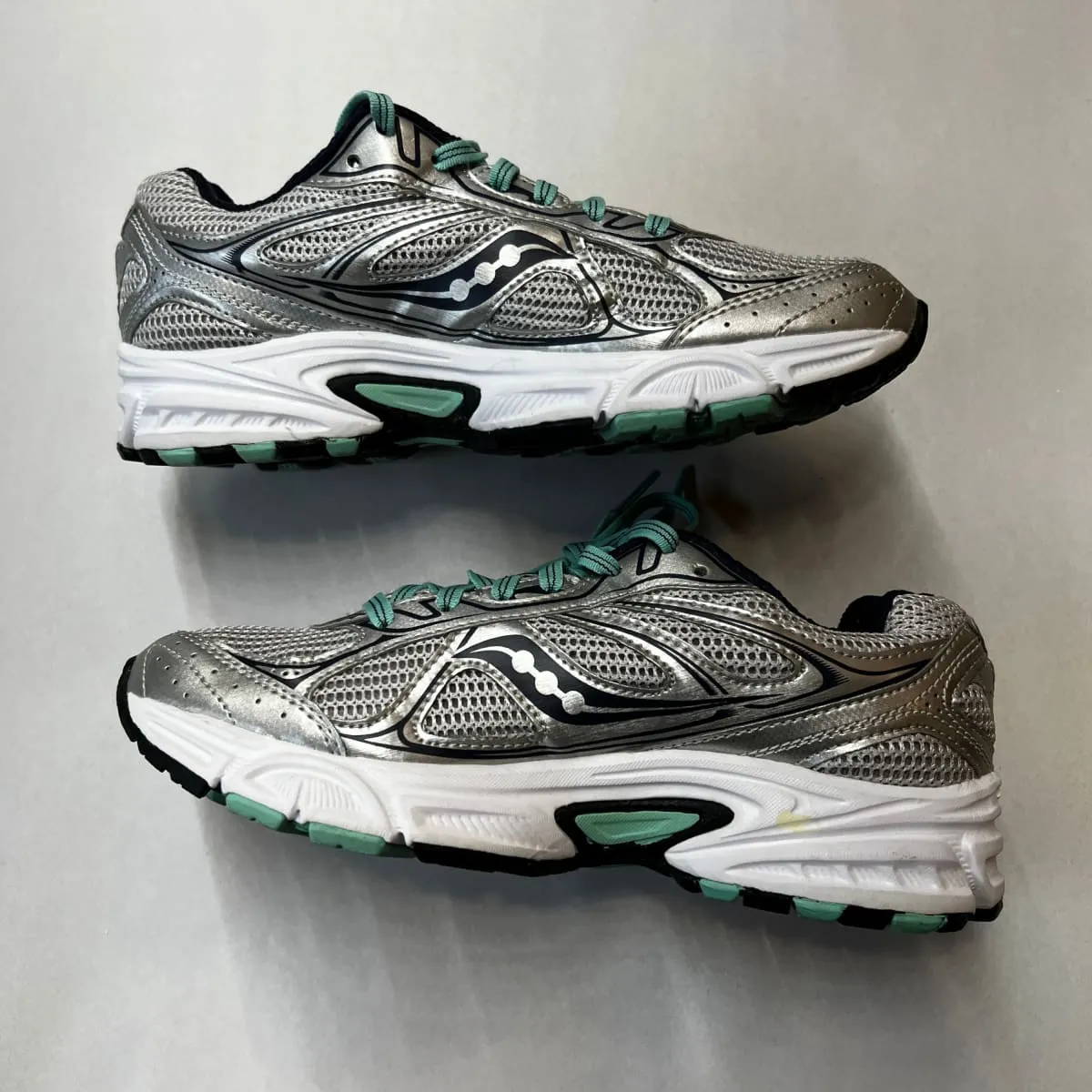 SAUCONY Women's Grid Cohesion 7 -Silver/Navy/Green- Running Shoe Size 6.5M Preowned