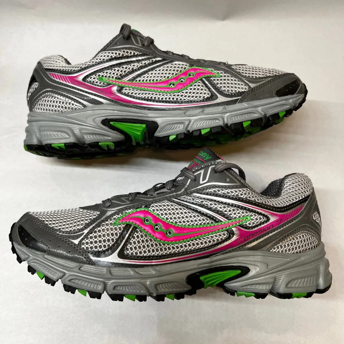 Women's Grid •Cohesion TR7• Trail Running Grey/Green/Fuchsia Size 10M -Preowned