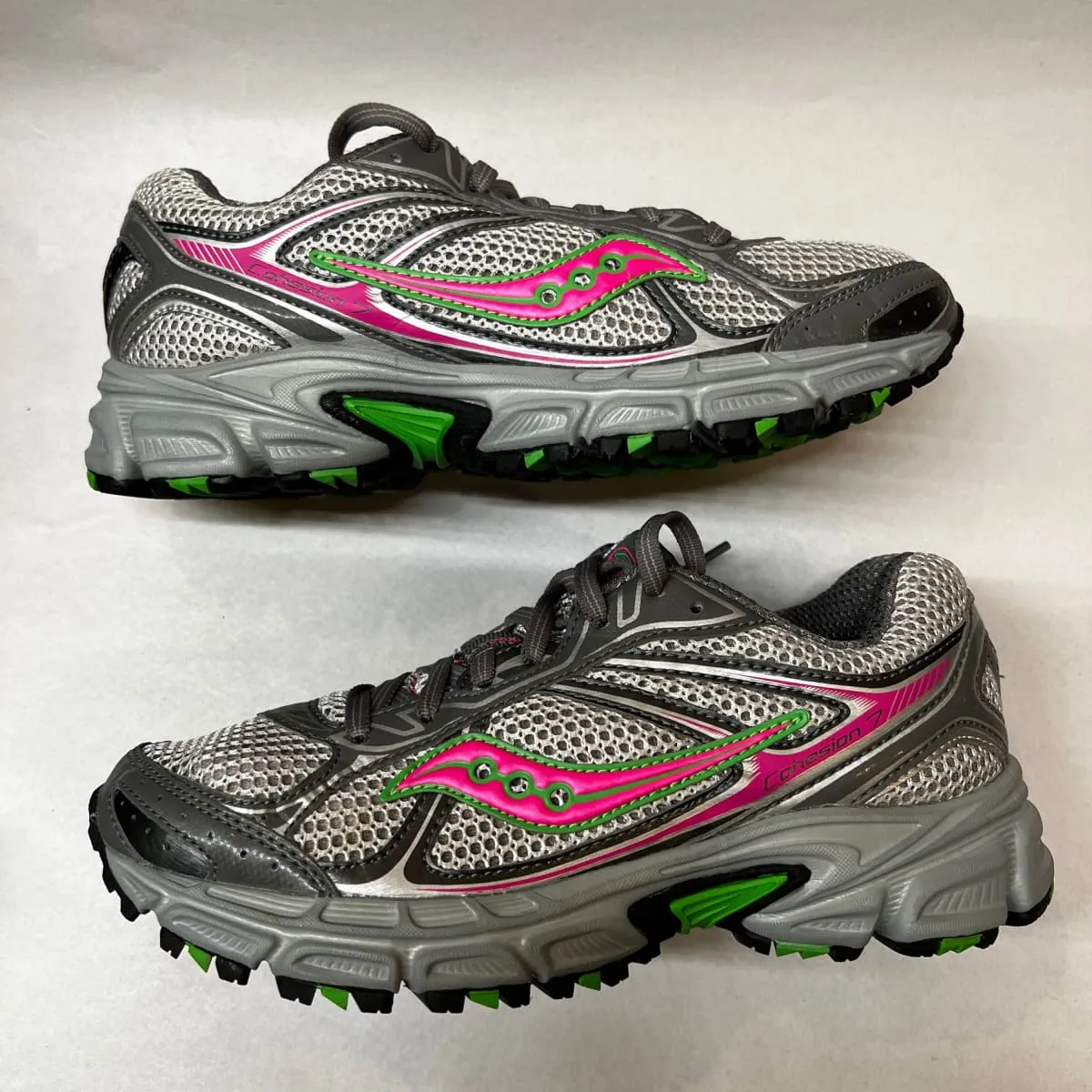 Women's Grid •Cohesion TR7• Trail Running Grey/Green/Fuchsia Size 6.5M -Preowned