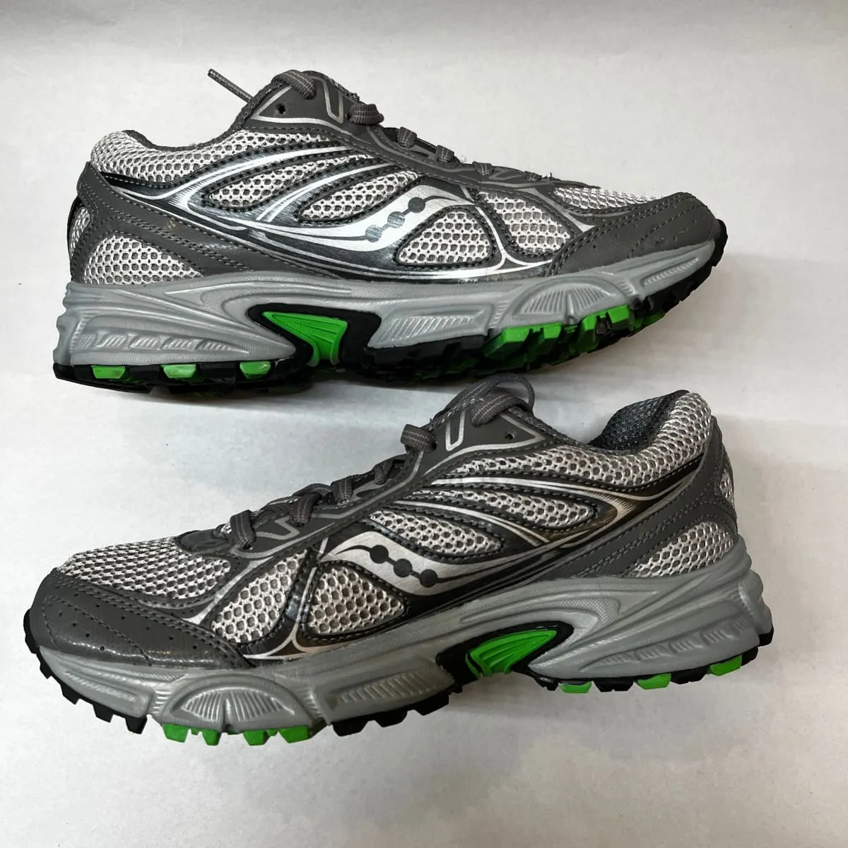 Women's Grid •Cohesion TR7• Trail Running Grey/Green/Fuchsia Size 6.5M -Preowned