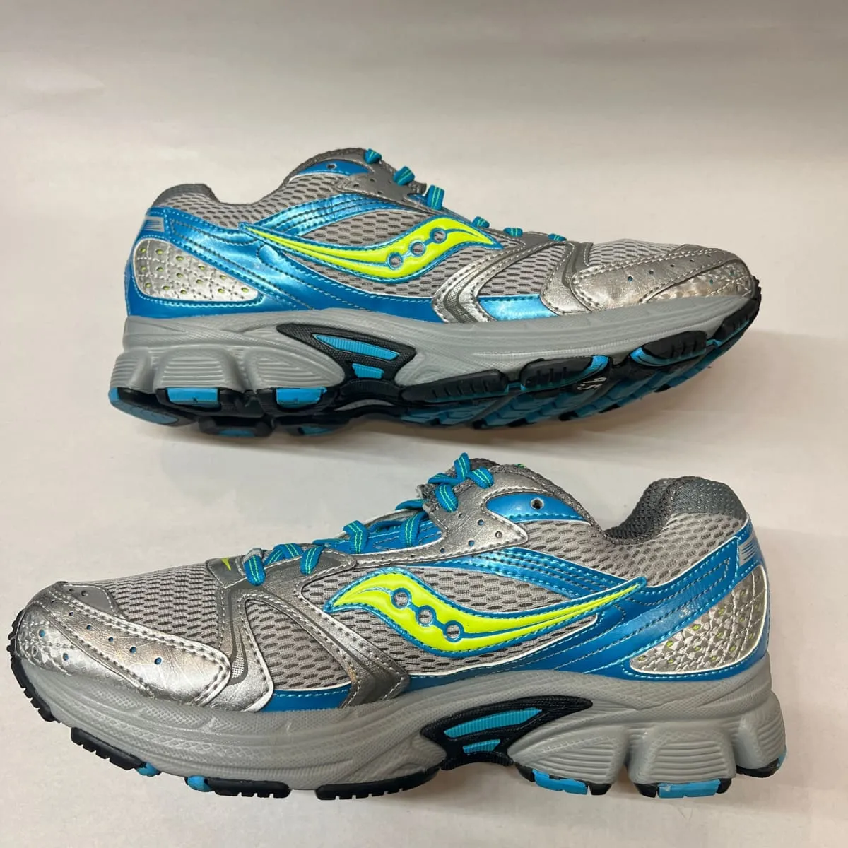 Women's Saucony •Cohesion 5• Running Shoe • Blue/Gray/Green Size 9.5M - Preowned